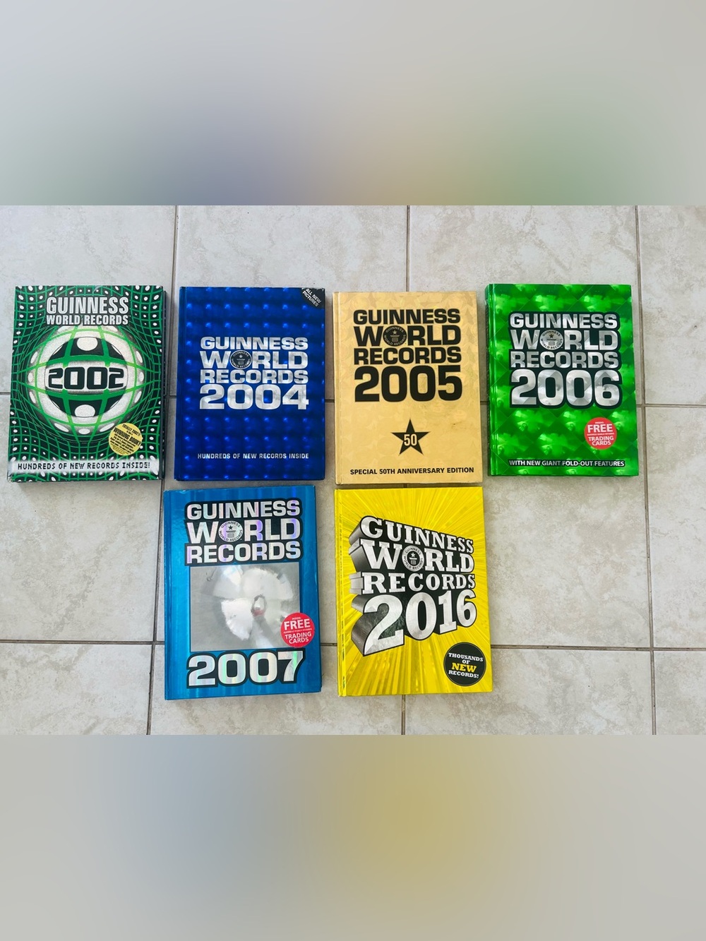 Guinness Colorful World Records Hardcover Assortment From - Yellow & Blue